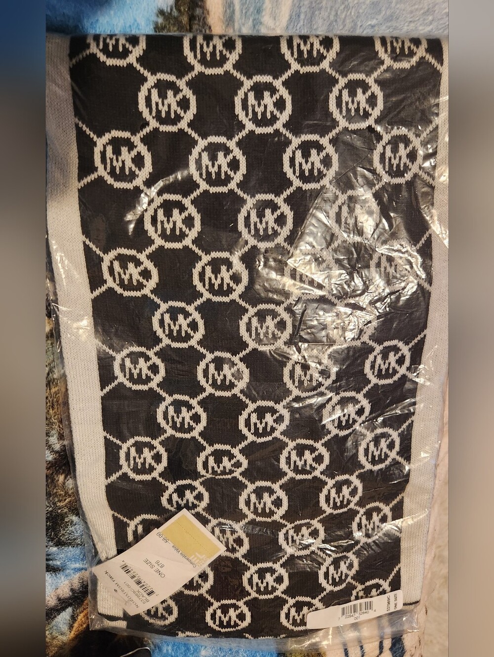 NWT MICHAEL KORS Black & Cream Logo Jacquard Scarf